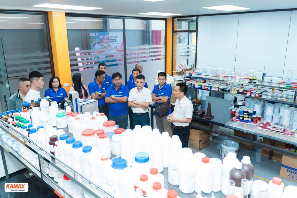 Sơn Kamax miền Trung